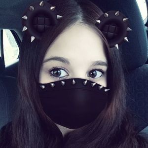 Meet your Posher, Noelle